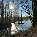 民宿 Nyopfort Luksusvaerelse I Naturskonne Og Rolige Omgivelser Branderup